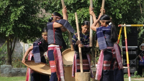 Pazêng bh’rợ đhalum T’ngay Văn hoá pazêng acoon coh Việt Nam 