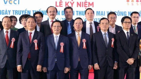 Kơdră chĕp pơgơ̆r Teh đak vang năm pơm lêh tơbăt 60 sơnăm Năr joăt joe Khul mơdro sa păng Kmăi kmŏk pơm tơlĕch tơmam drăm Việt Nam