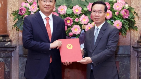 ពត៌មាន ម៉ោង ១១