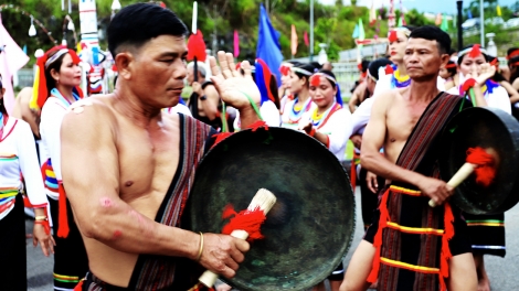 Chr’hoong Nam Trà My (Quảng Nam) zư lêy văn hóa pa dưr du lịch vel bhươl