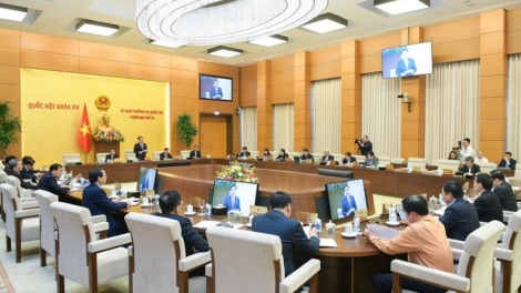 Tơơp bhrợ pr’hop 22 âng Ủy ban Thường vụ Quốc hội