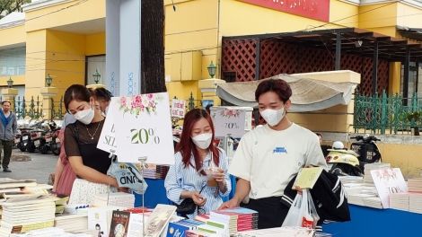 Dah page ini (19/4), di TP.HCM hu peih tabiak dom bruk ngak camriep pachreih tui Harei tapuk saong ilamo puac tapuk Việt Nam 2023