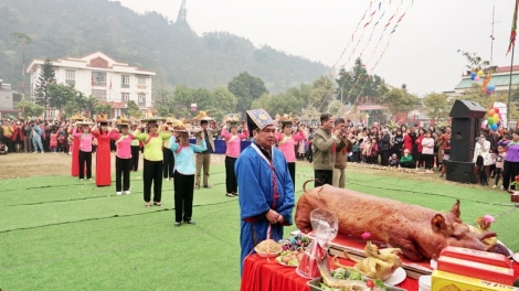 Đổi mới trong tang ma người Giáy hiện nay