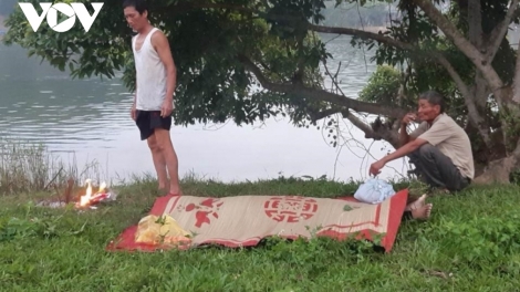 Quảng Bình: Bha luôh trôông pr’zơc, 1 học sinh hr’lêệng đác căh dzợ ma mông