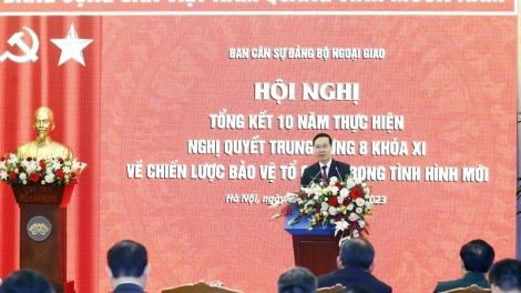 Củ tịc lơgar ồng Võ Văn Thưởng tus bal Pơrjum Tơn jơh 10 nam lơh jat Nghị quyết Đảng dà lơgar dơ̆ 8 (khoă XI)