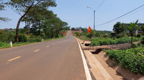 Ntrơn rgâl tâm xã An toàn khu Quảng Trực