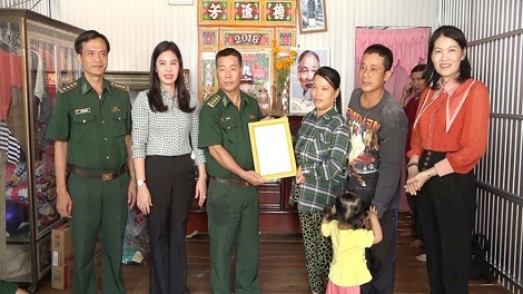 ខេត្តអាងយ៉ាងជួយបងប្អូននារីអភិវឌ្ឍន៍គ្រប់ជ្រុងជ្រោយ។