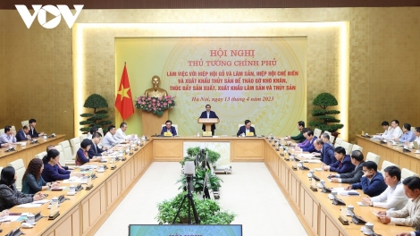 Thủ tướng Cíñ phủ ồng Phạm Minh Chính đơng lam pơrjum lơh sa, tăc mờ lơgar bơdìh phan geh lơh bơh brê bơnơm mờ phan tàm dà 