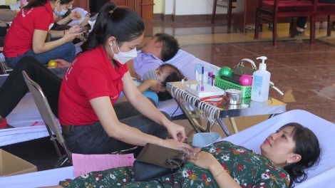 Lăn Dap Kngư gĭr myơr êrah đru mnuih