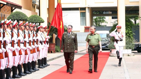 Pôa Tô Lâm, Ngế xiâm kŏng an tơdah ƀă hlối hôp tơpui tơno ƀă Ngế xiâm pơkuâ kăn sat kong têa Cuba