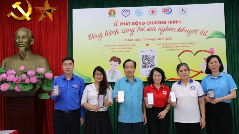 Mtrŭt mjhar hdră bruă mkrum mguôp “Hrăm mbĭt hŏng phung hđeh ƀun ƀin, êwiên êwu” 