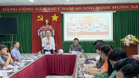 Hôp roi tơbăt tơdrong thi đă ƀŏng Futsal Hdbank sinh viên tơring Tây Nguyên sơnăm 2023 tơ̆ Dak Lak 