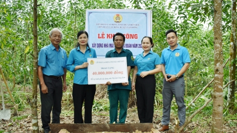 LĐLĐ tỉnh Thừa Thiên Huế: Tợơp bhrợ “Đhr’nong đong Công đoàn” đoọng ha doàn viên lưm k’đhap k’ra