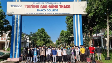 Nam Giang đơơng 38 cha năc lướt pa bhrợ đhị apêê nông trường THAGRICO đhị Lào