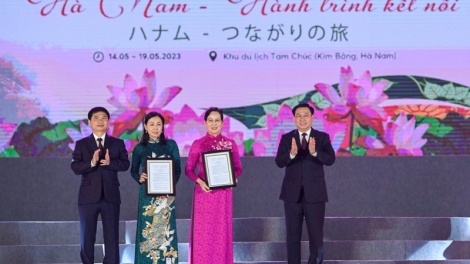 Chủ tịch Quốc hội pấh bhiệc bhan tơợp bhrợ apêê t’ngay Văn hoá, Du lịch Hà Nam c’moo 2023