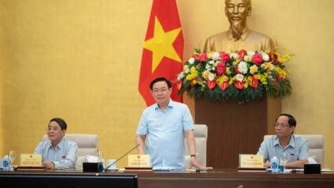 Chủ tịch Quốc hội: Bọop p’rá âng apêê chuyên gia năc đoo pr’đươi zooi lêy cha mêệt zập báo cáo