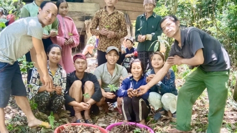 Muy Cựu chiến binh đhị chr’val Trà Linh cher sâm m’ma đoọng ha 22 pr’loọng đha rựt