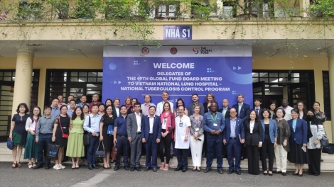 Quỹ Toàn cầu ơy zooi Việt Nam lâh 256 ức đô la Mỹ coh bh’rợ zêl, cha groong cr’ay a’ngắt