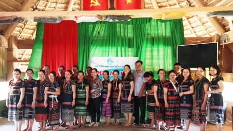 Pa căh cr’noọ bh’rợ taanh adin đhị chr’val A Xan