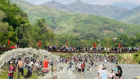 Quam kháo phổng Tày Bắc thứ 3 mự 9 căm bườn 5 pì 2023