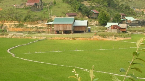 Tây Nguyên hơdrin tơ iung pơjing tơring tơrang ‘nao