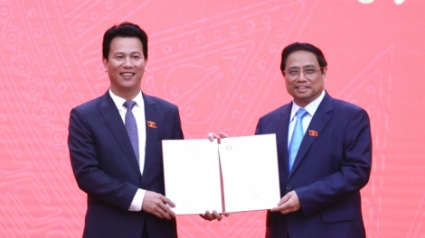  Đặng Quốc Khánh dưi ruah ngă Khua phŭn bruă ngăn dŏ wăl hdĭp mda 