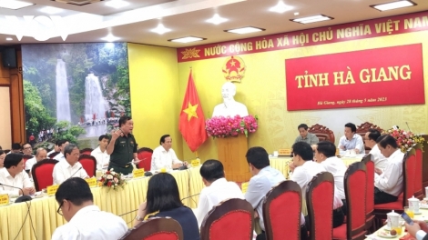 Thủ tướng Chính phủ Phạm Minh Chính pah kan đah Ban Thường vụ N’gor ủy Hà Giang 