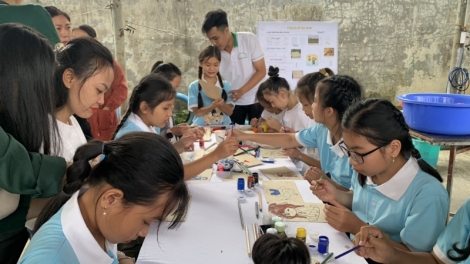 Thừa Thiên Huế: T’ngay bhiệc bhan bhrợ rau tơợ pr’đươi ta lơi Huế 2023-Pa xiêr n’noh nhựa