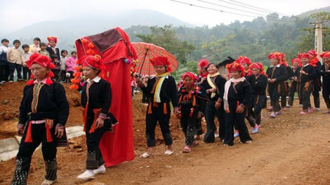 Lầy tzình thzáng ca páo dung chủ nhật hoi 7/5/2023