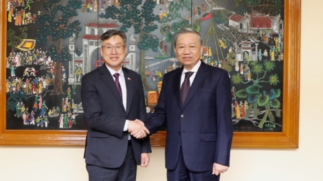 Khua phŭn bruă Tô Lâm bi trông hŏng Êpul bruă kahan ksiêm êa ksĭ Dhŭng Korea 