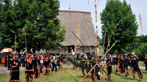 Parơtuk cim mơni bơyan phang lah jŭ 