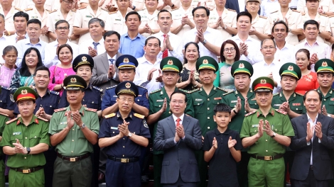 Pôa Võ Văn Thưởng, Kăn xiâm hnê ngăn tơnêi têa trâm mâ mâu ngế ki kơhnâ rơkê tung hbrâ mơdât pâk chik xúa trếo ma tŭi