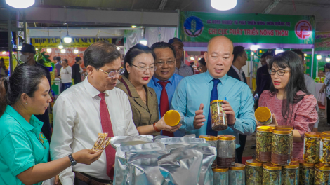 Quảng Nam ting pâh 5 zr’lụ pa câl hàng đhị Hội chợ thương mại-du lịch  bha lang k’tiếc Nha Trang