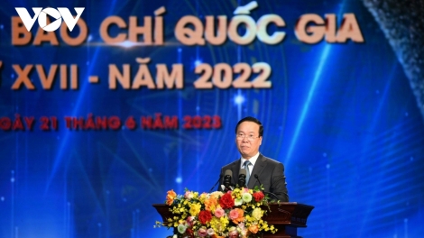 Kruanh dak Võ Văn Thưởng râng Lễ nkhôm rnê Báo chí gưl neh dak tâl XVII