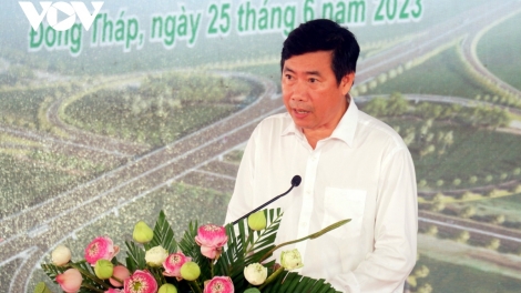 ផ្លូវល្បឿនលឿន កាវឡាញ់ – អាងហឺវ តភ្ជាប់បណ្ដាញផ្លូវល្បឿនលឿនតំបន់ដីសណ្ដទន្លេគឺវឡុង។