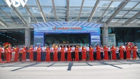 Khánh thành đong ga T2, Ch’nang bhuông păr bha lang k’tiếc Phú Bài