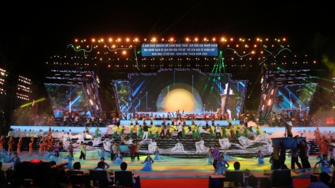 Chủ tịch nước pâh Bhiêc bhan đơp Bằng xay moon âng UNESCO cơnh lâng nghệ thuật bhrợ k’ool âng ma nưih Chăm