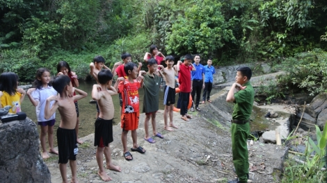 T’vaih tang cha ơh coh hân noo cha noọng đoọng ha p’niên zr’lụ da ding ca coong