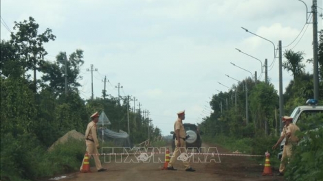 Pa dzooc cấp bậc hàm t’tun cơnh lâng 4 cán bộ, chiến sĩ Công an chr’val hy sinh đhị Đăk Lăk