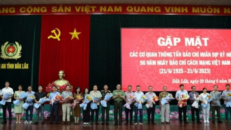 Kwang àng càr Dăk Lăk yal bè broă bol ờ niam sò tơm anih lơh broă 2 xã