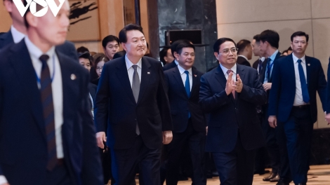 Thủ tướng ồng Phạm Minh Chính mờ Kwang atbồ lơgar Hàn Quốk tus bal pơrjum cri bơyai mpồl lơh sa kă bro đah lơgar Việt Nam mờ lơgar Hàn Quốk