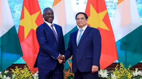 Thủ tướng ồng Phạm Minh Chính wă Củ tịc Quốk hội lơgar Bờ Biển Ngà