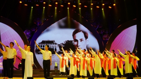 Hơdră adoh suang hơdor glăi 112 thun Hrơi Wa Hồ ĕp jơlan hơkrŭ