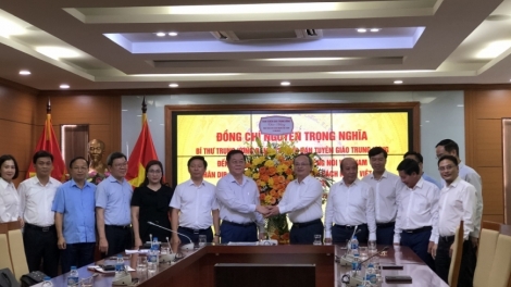 Khua kiă kriê bruă hâo hưn gưl dlông nao hơêč hmưi, mă bruă hŏng sang mđung asăp blŭ Việt Nam 