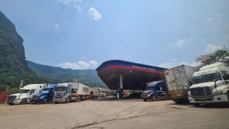 “Pađhêy đơơng âng hàng hóa đhị Cửa khẩu Cha Lo” – Hải quan Quảng Bình moon ng’cơnh?