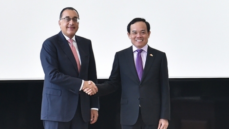 Pôa Trần Lưu Quang, Ngế pro xiâm phŏ hnê ngăn tơnêi têa tơpui tơno ƀă Ngế pro xiâm hnê ngăn kong têa Egipto