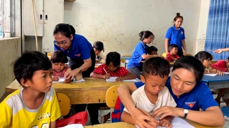 Tơdroăng pêi cheăng Rơnó pơtê hriâm pêi tơdroăng lĕm a Dak Lak ai hên tơdroăng pêi a kơpong pá puât