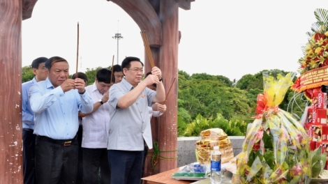 Kruanh Quốc hội Vương Đình Huệ mpoh su nhang, an kao si ta ăp ntŭk lịch sử ta n’gor Quảng Trị 