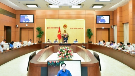 Rơcang Pơrjum gùt lơgar lơh jăt adăt boh lam, nghị quyết bơh Quốk hội dê