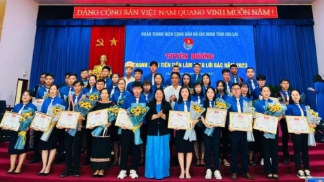 Phung mda asei Lăn Dap Kngư ba anăp kyua klei hdĭp yang ƀuôn